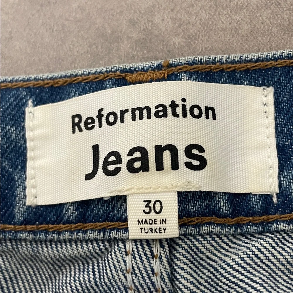 Reformation Cynthia High Relaxed Jeans size 30X31 - Picture 7 of 9